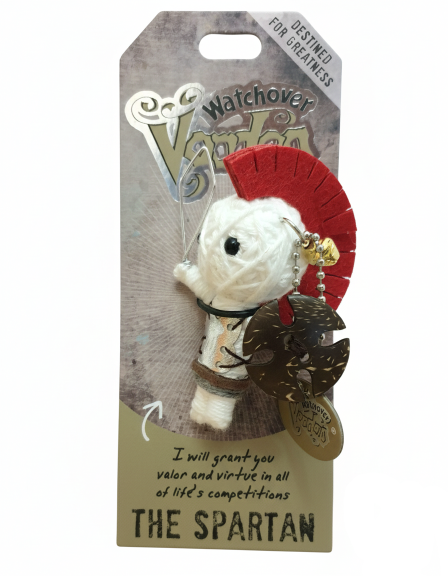 Muñeco Voodoo The Spartan de Watchover con casco rojo y escudo, amuleto para el valor, la disciplina y la superación.
